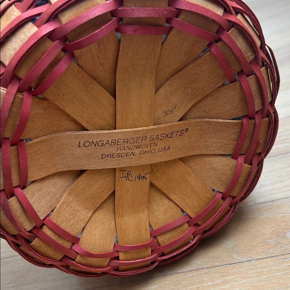Longaberger Brown Basket with Floral Lining and Heart Tag - Picture 4 of 4